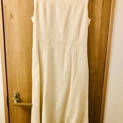 白清楚ワンピスーツの画像