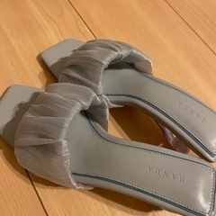 RANDA ギャザーデザインシアーミュールの画像