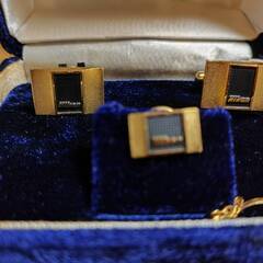 Nikonのカフスボタンの画像