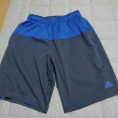 adidas　ハーフパンツ