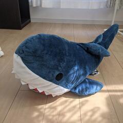 サメぬいぐるみ