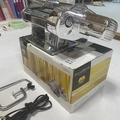 家庭用製麺機の画像