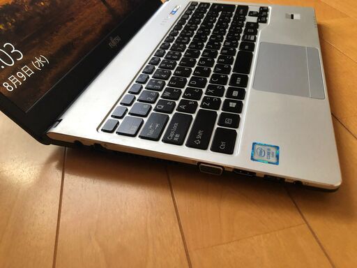 快適な高性能モバイル⭐️第6世代Core i5 ⭐️メモリ8GB⭐️SSD 240GB