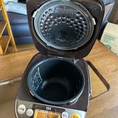 炊飯器の画像