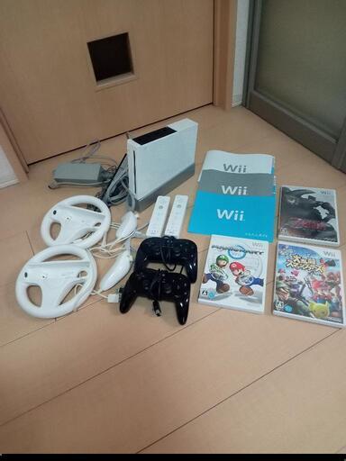 取引者決定しました★お盆期間中だけ、値下げ!!★任天堂Wii　Wii　【本体とソフトセット販売】