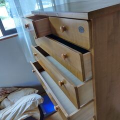 女の子が好きなデザインの収納タンス。の画像