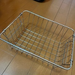 メタルラック（調味料とか雑貨が入るサイズ）