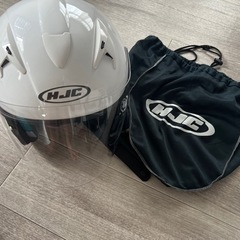 HJC ジェットヘルメット 白 値下げしてます！の画像