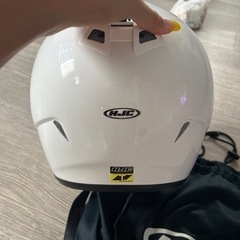 HJC ジェットヘルメット 白 値下げしてます！の画像