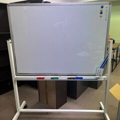 ⑫ホワイトボード　約83㎝ｘ115㎝（ボード部分）