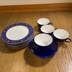 ティーカップ＆ソーサー、お皿のセットの画像