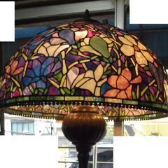 【お宝堂】豪華 ★芸術品　ステンドグラス　フロアライト　ランプ/スタンドライト　照明　高さ190ｃｍ 径70ｃｍの画像