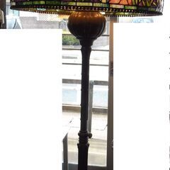【お宝堂】豪華 ★芸術品　ステンドグラス　フロアライト　ランプ/スタンドライト　照明　高さ190ｃｍ 径70ｃｍの画像