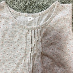 美品　130cm タンクトップ　ノースリーブ  ドット柄の画像