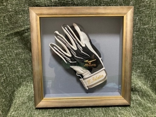 ヤクルト　バレンティン選手　グラブ額装品