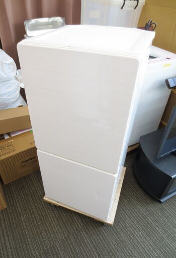 ■ユーイング　2ドア冷蔵庫　110Ｌ　UR-F110F