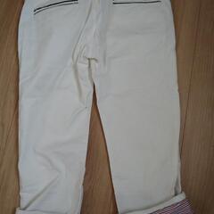 白のハーフパンツ
