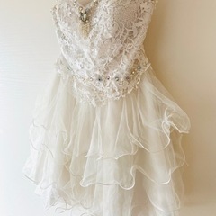 dazzRueen 純白ドレス　パッド付きの画像
