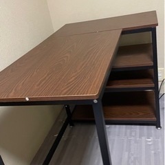L字デスク (調節可能棚付き)の画像