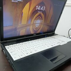 富士通　高速SSD大容量480G　Core i5搭載 メモリ4G　大画面15インチ ビジネス