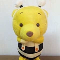 プーさん　電池で動くぬいぐるみ　ハチバージョン
