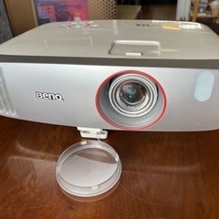 (値下げしました)ホームプロジェクター　BenQ HT2150ST Short Focus DLP Home Projector