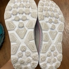 SKECHERS スニーカー 女の子 22.5の画像
