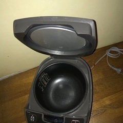炊飯器の画像