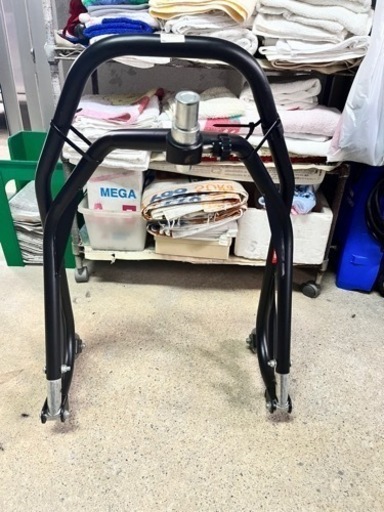 フロントスタンド