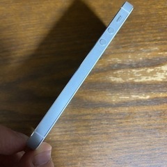 取りに来られる方のみ　iPhone5s シルバー64GBの画像