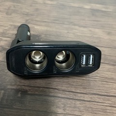 2シガーソケット　2口USB2口　中古　商談中