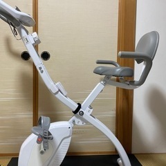折りたたみ式エアロバイク