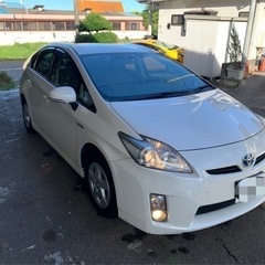 TOYOTA   プリウス　グレードS