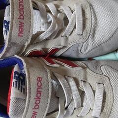 ニューバランス　靴　19センチの画像