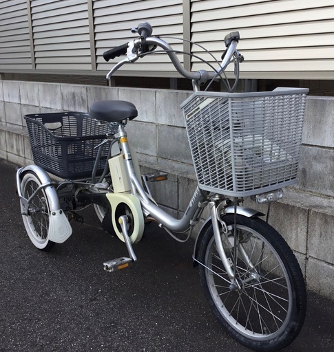 ＜動作品・良品＞★ブリヂストン電動三輪自転車・アシスタワゴン 内装3段変速・バッテリー8.1Ah ・サドル・前輪を新品交換済でお得！お手入れ済で綺麗です♪