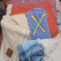 【帰省中期間の18(金)までの限定掲載】布団など5点(1点から引...