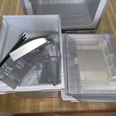 冷蔵庫 Sharp SJ-PD14W-S 2012製の画像