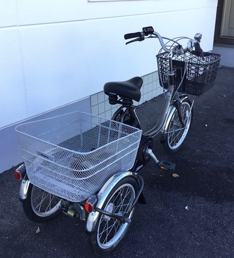 ＜使用少＞美品車・パナソニック電動三輪自転車・ビビライフ 内装3段変速・バッテリー新基準16ah ・お掃除済で綺麗です♪