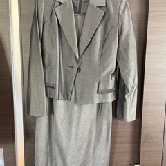 キレイ目スーツ
