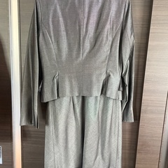 キレイ目スーツの画像