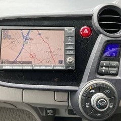 スタイリッシュなコンパクトカー！の画像