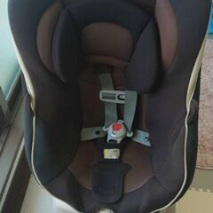 コンビ　チャイルドシート　新生児期～