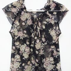 【No.1】透け感が旬！花柄ブラウス 黒 SMサイズ相当