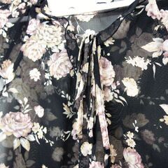 【No.1】透け感が旬！花柄ブラウス 黒 SMサイズ相当の画像
