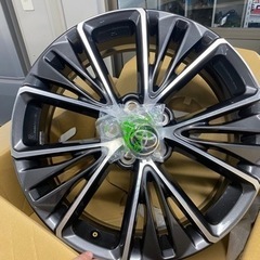 新型　プリウス　１９インチ　新車外し　４本