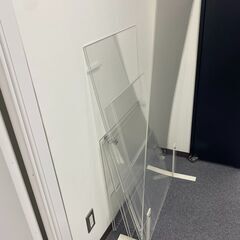 アクリルパーティション　小　脚なし　3枚