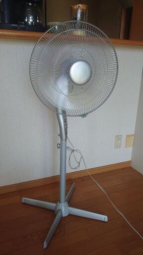 『広い部屋中に力強い風が届く❗』扇風機 リビングファン（メガ式） ♦高さ１１０センチ