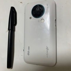 AU IS03 SHARP スマートフォン　ホワイトの画像