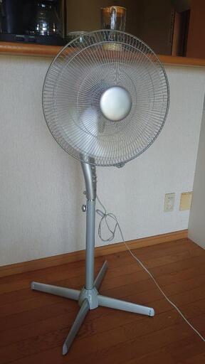 『広い部屋中に力強い“自然の”風が届く❗』扇風機 リビングファン（メガ式） ♦高さ１１０センチ