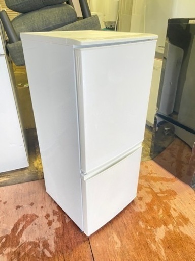 北九州市内配送無料　保証付き　シャープ SHARP SJ-D14B-W [冷蔵庫(137L・つけかえどっちもドア) 2ドア ホワイト系